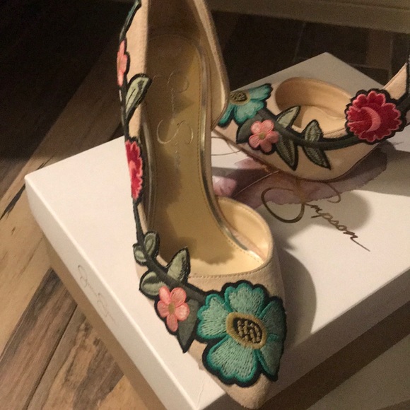 Jessica Simpson Pumps - Picture 2 of 6